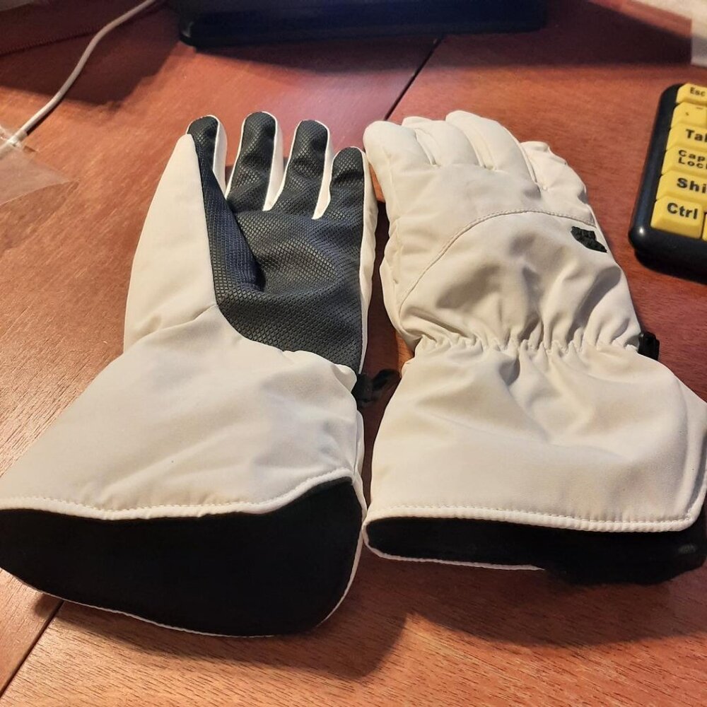 NEW ! All in Motion Women Gloves Black/White Size S/M